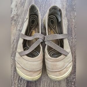 Keen Women's Tan Flats